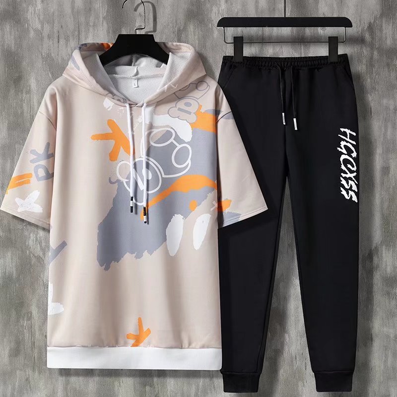 Yeni Kapüşonlular ve Tişörtü E - Winter Clothing Essential incelemesi ve fiyatı